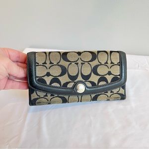 Coach tri fold wallet black and tan